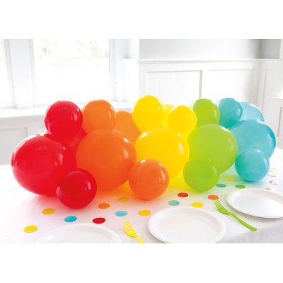 Balloon Garland Table Runner With Confetti Cutouts